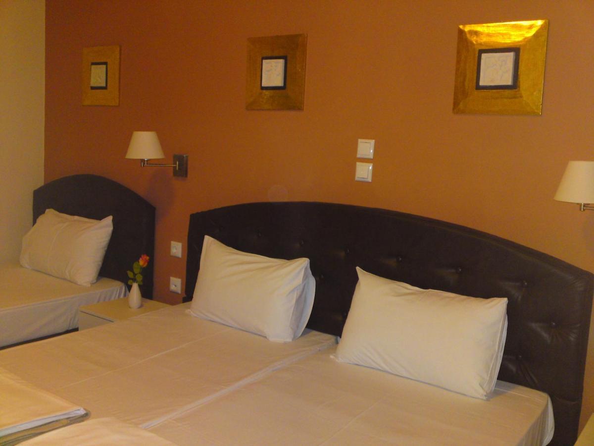 Plaza Hotel Hanioti Room photo